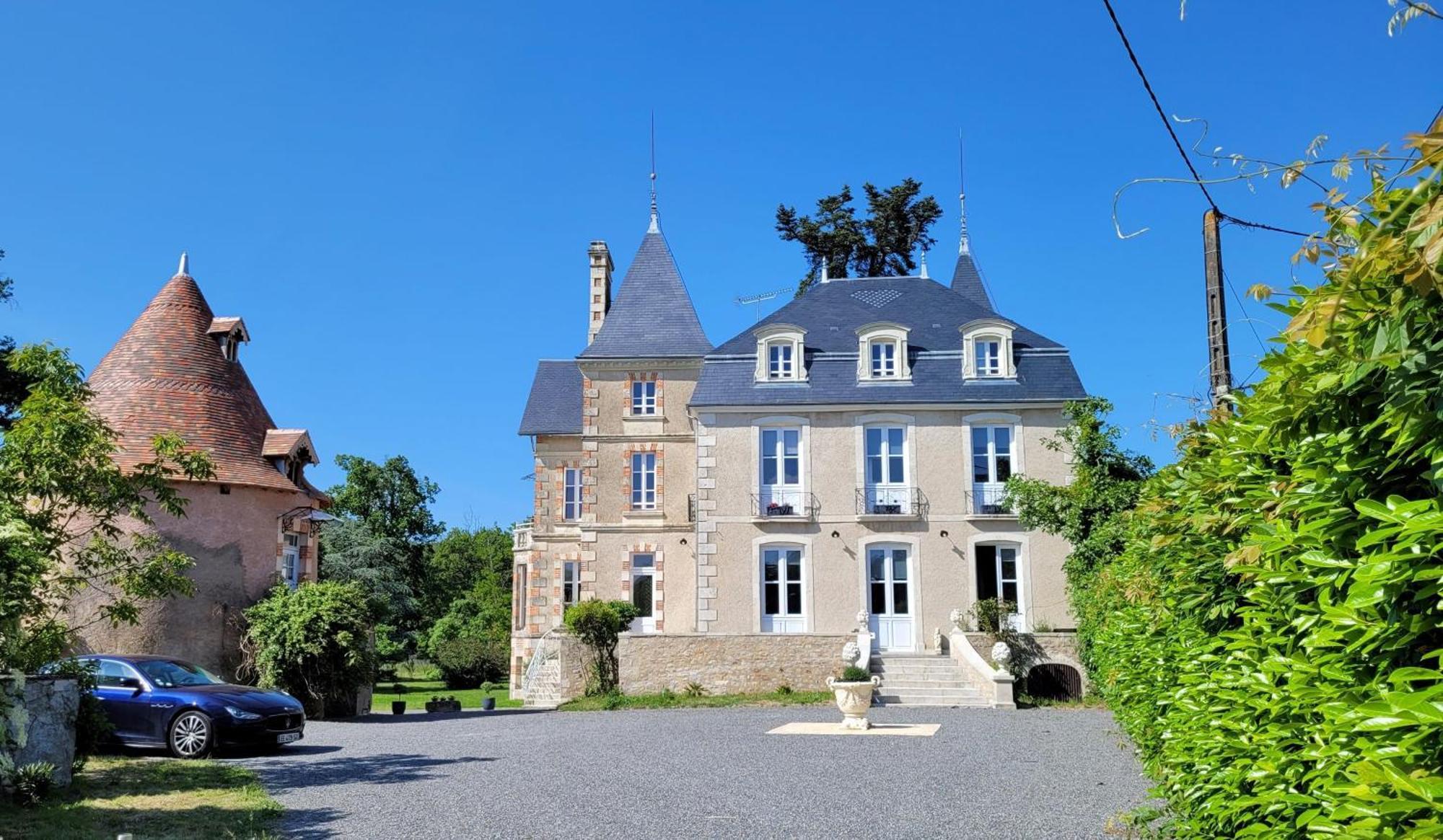 Villa Saint Pierre La Trimouille Exteriör bild