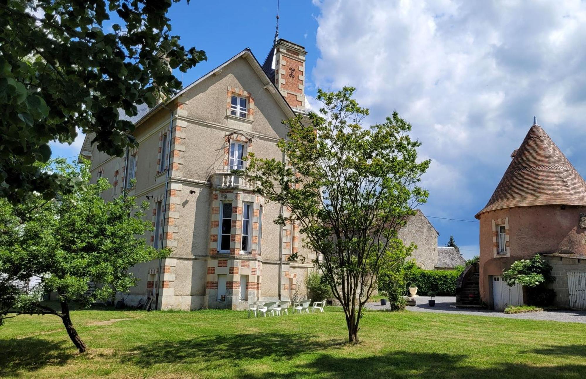 Villa Saint Pierre La Trimouille Exteriör bild